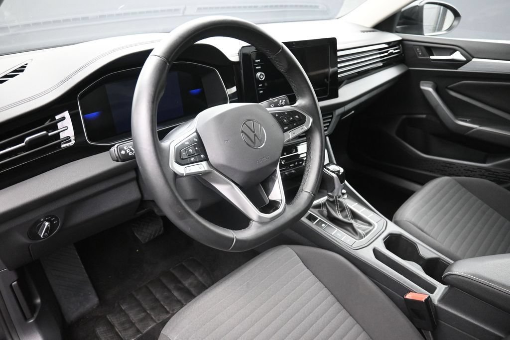 Used 2025 Volkswagen Jetta S FWD image 16