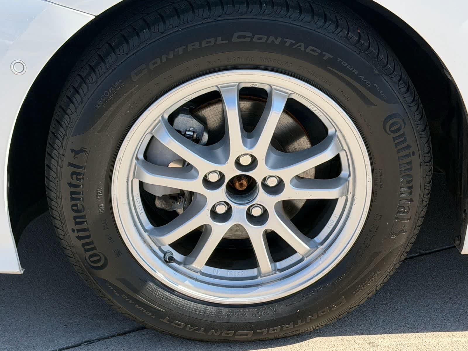 Used 2018 Toyota Prius Three FWD image 10