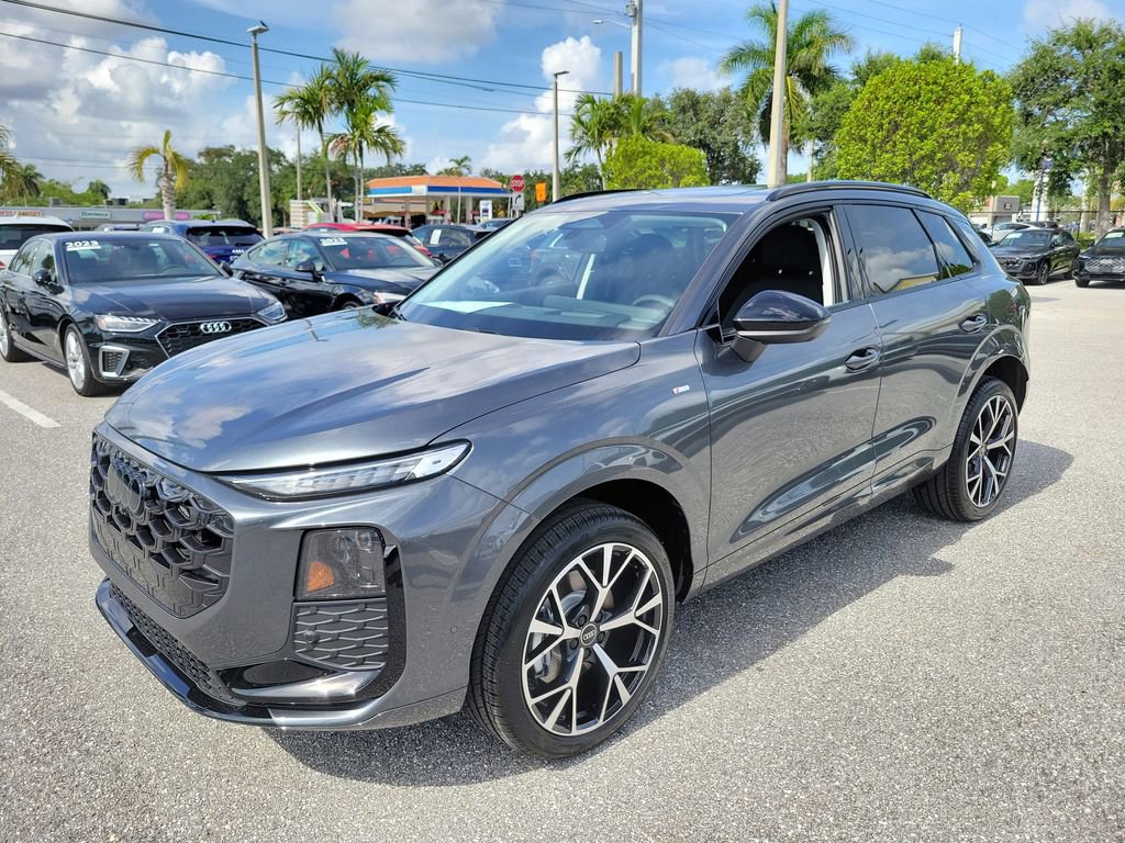 New 2026 Audi Q3 quattro 2.0T AWD/4WD image 2