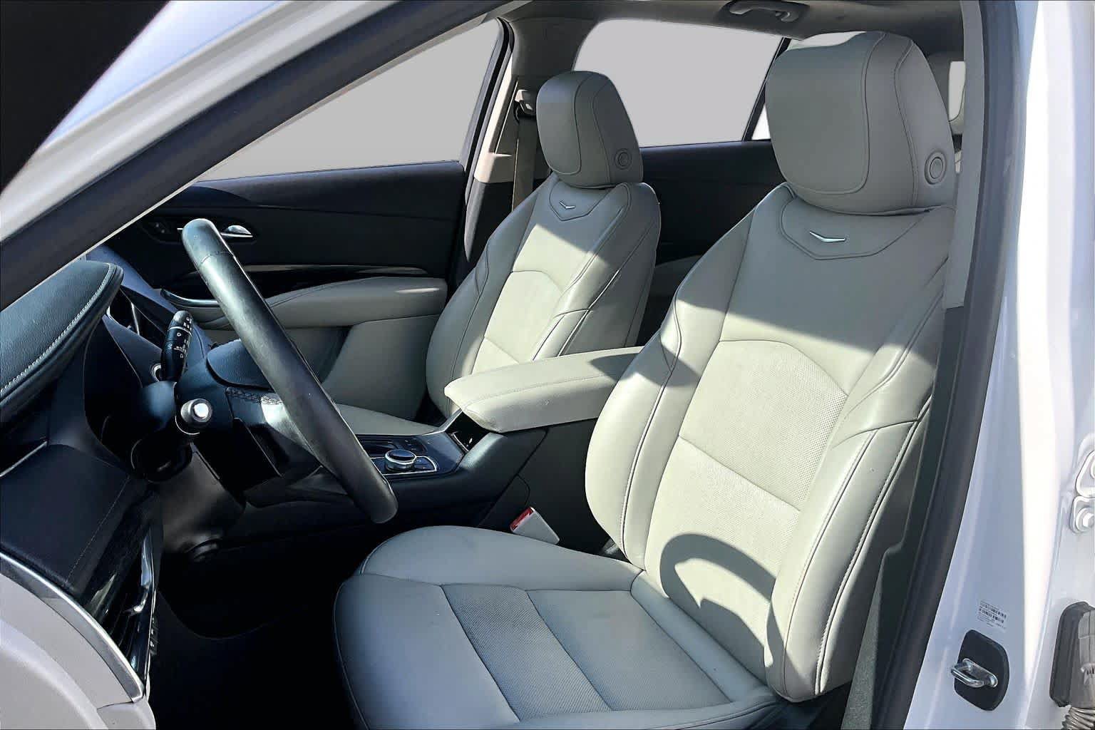 Used 2019 Cadillac XT4 Premium Luxury FWD image 7