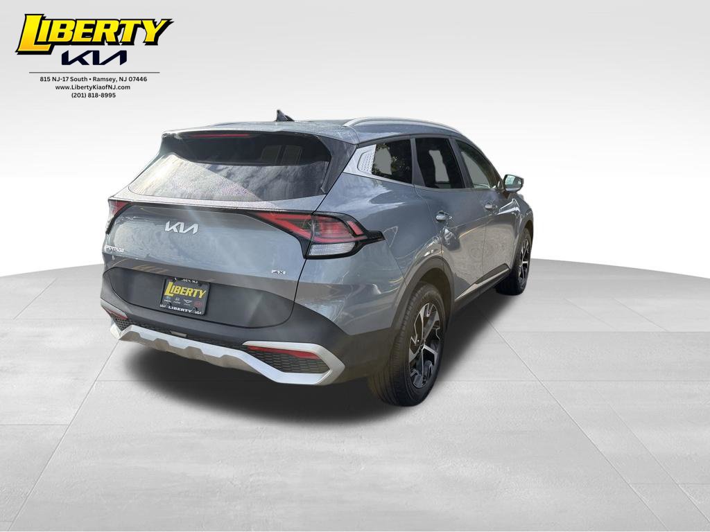 Used 2024 Kia Sportage EX AWD/4WD image 7