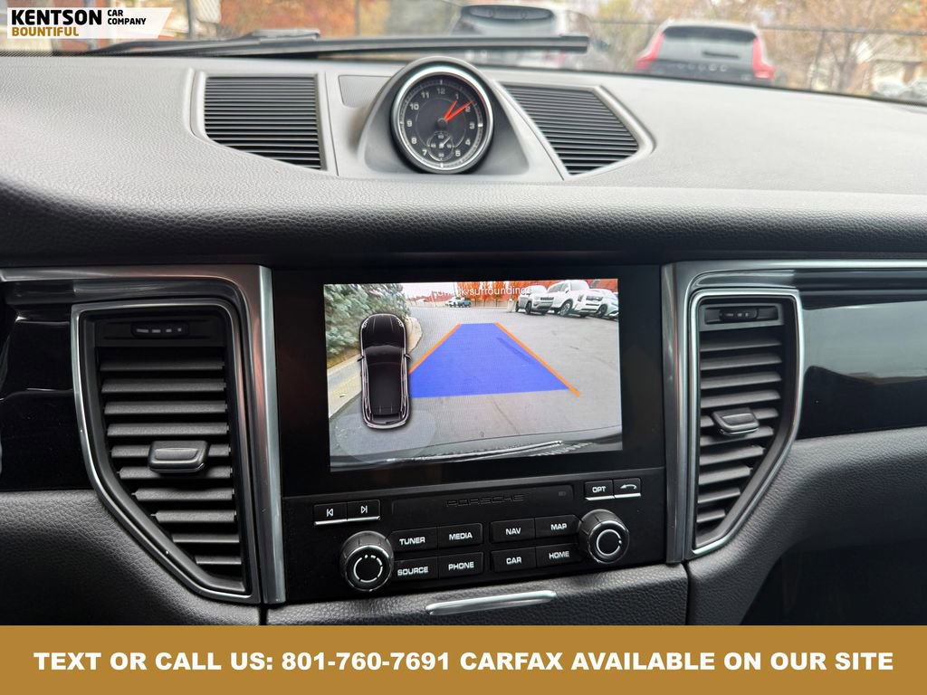 Used 2018 Porsche Macan Base image 28