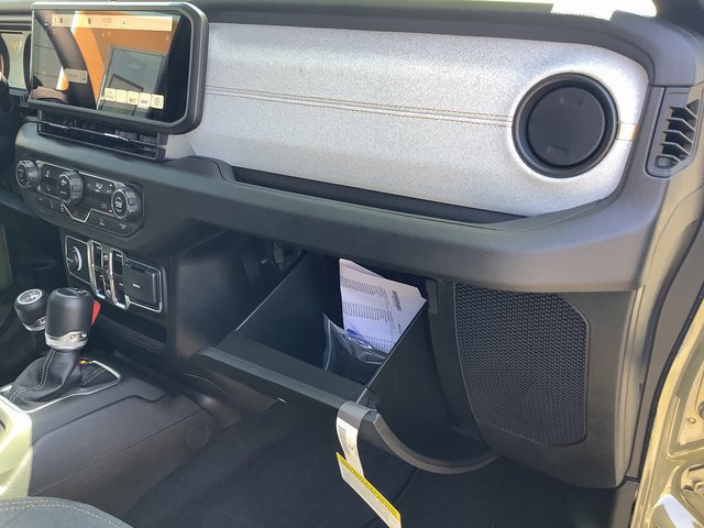 New 2025 Jeep Gladiator Sport AWD/4WD image 39