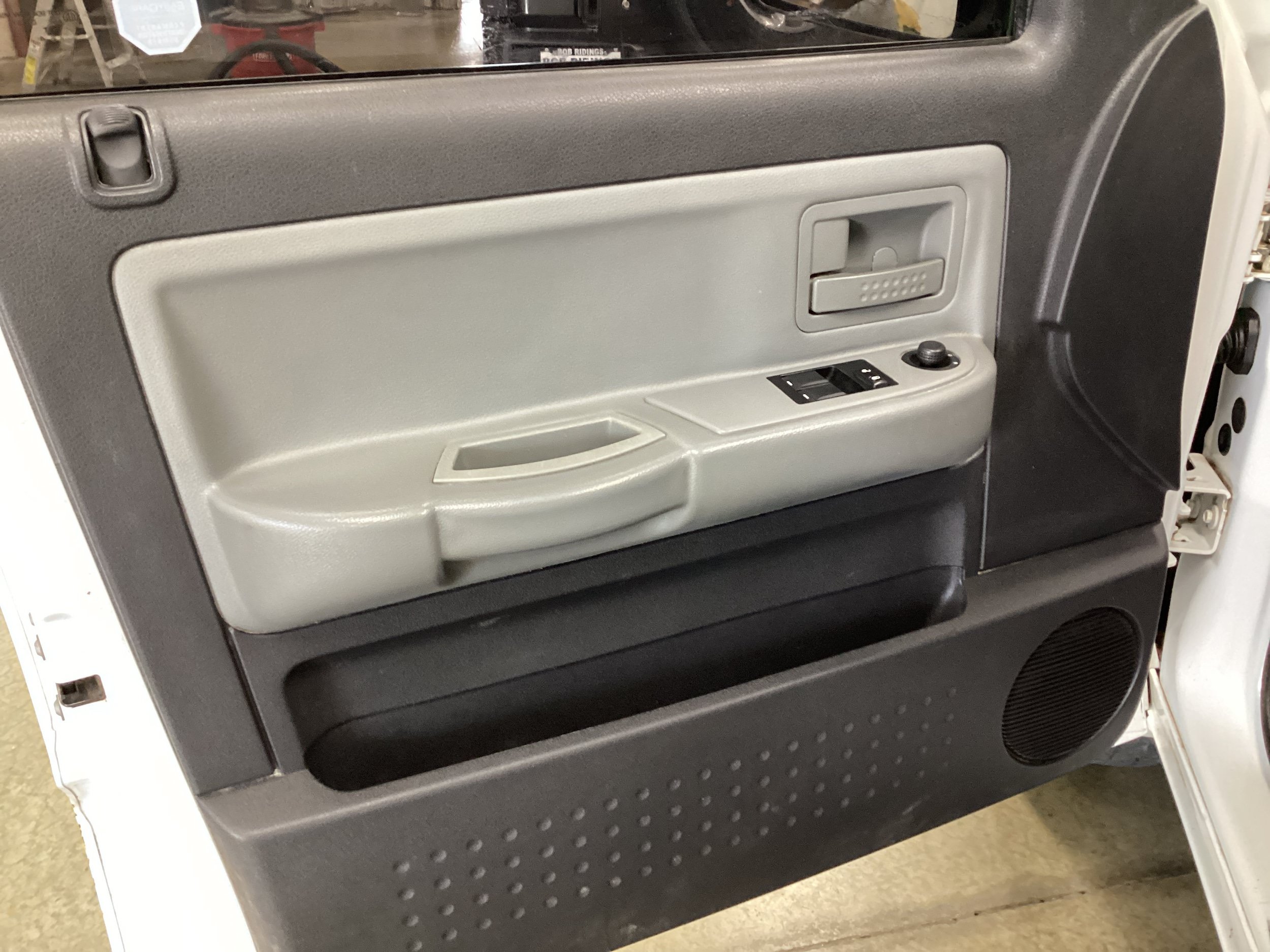 Used 2011 Dodge Dakota Big Horn RWD image 11