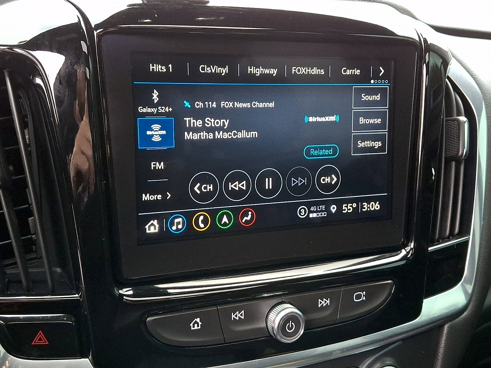 Certified 2023 Chevrolet Traverse RS w/ LPO, Floor Liner Package AWD/4WD image 17