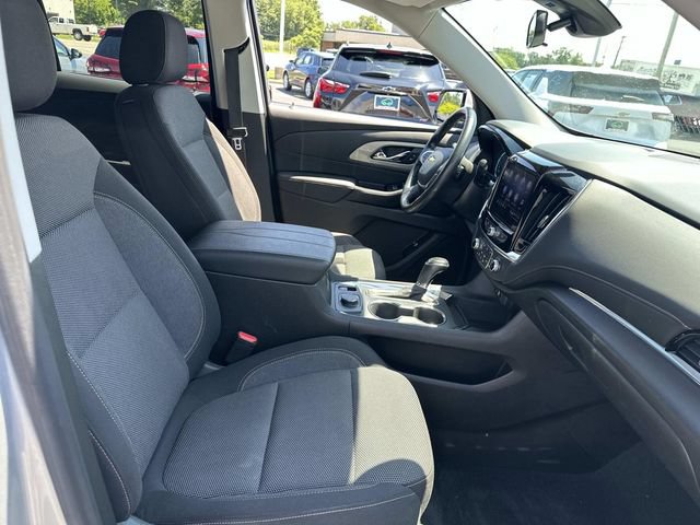 Used 2020 Chevrolet Traverse LT FWD image 25