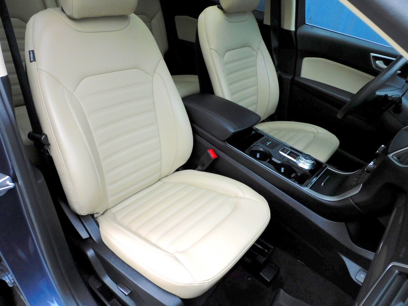 Used 2019 Ford Edge SEL w/ Equipment Group 201A AWD/4WD image 19