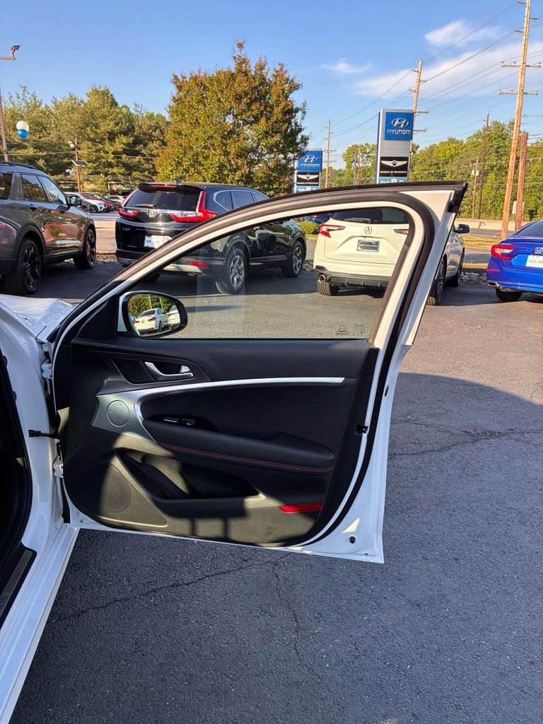 Used 2025 Genesis G70 3.3T Advanced AWD/4WD image 46