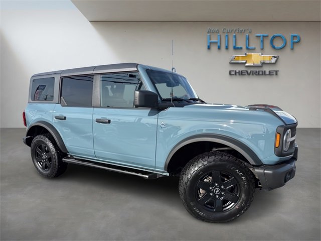 Used 2022 Ford Bronco Black Diamond image 2