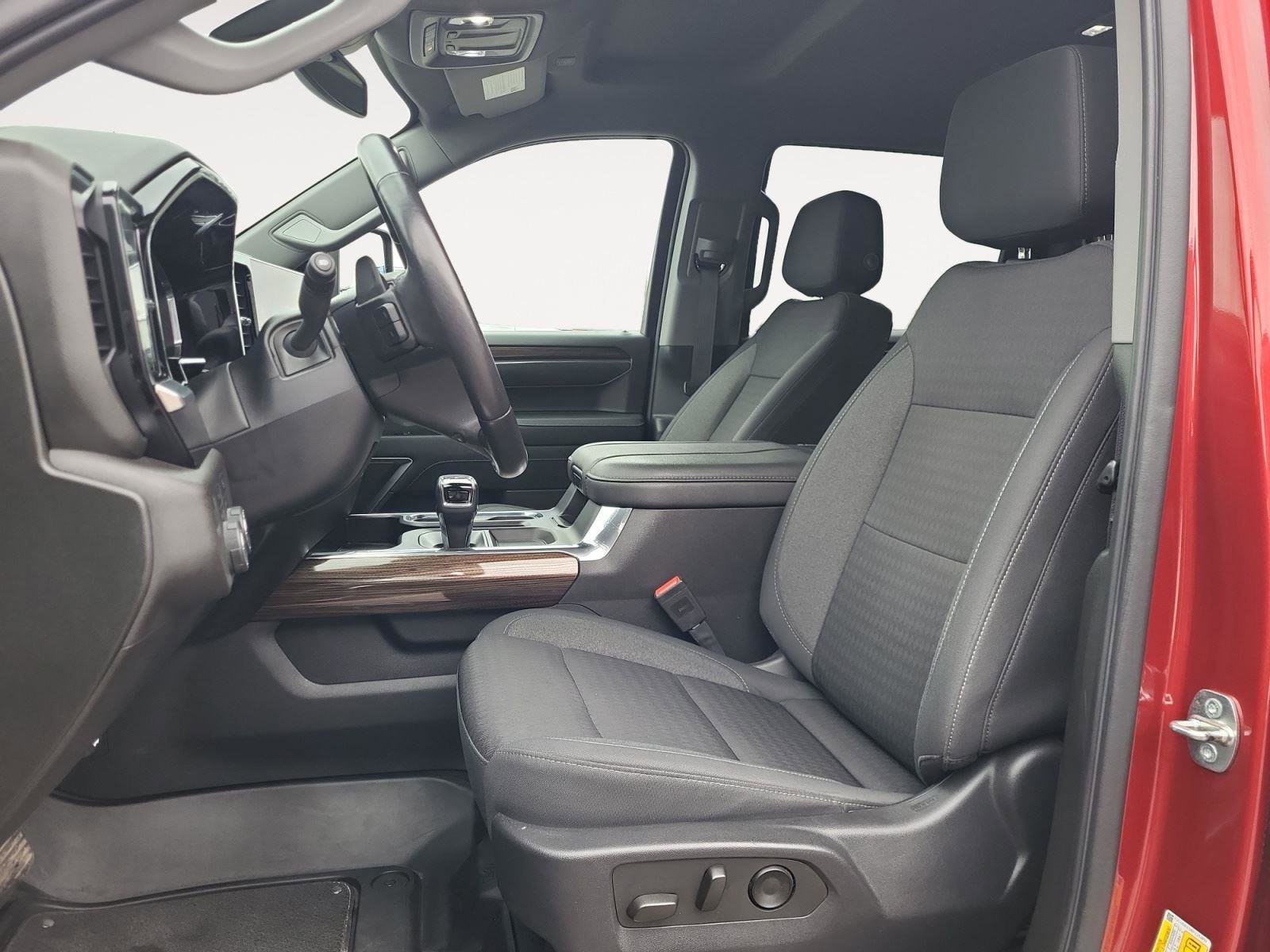 Used 2023 Chevrolet Silverado 1500 RST w/ Max Trailering Package image 10