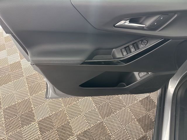 Used 2026 Chevrolet Equinox LT w/ Convenience Package II image 18