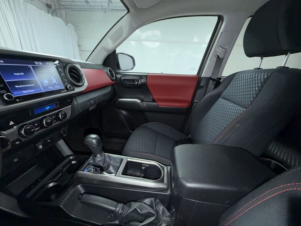 Used 2023 Toyota Tacoma SR5 AWD/4WD image 10