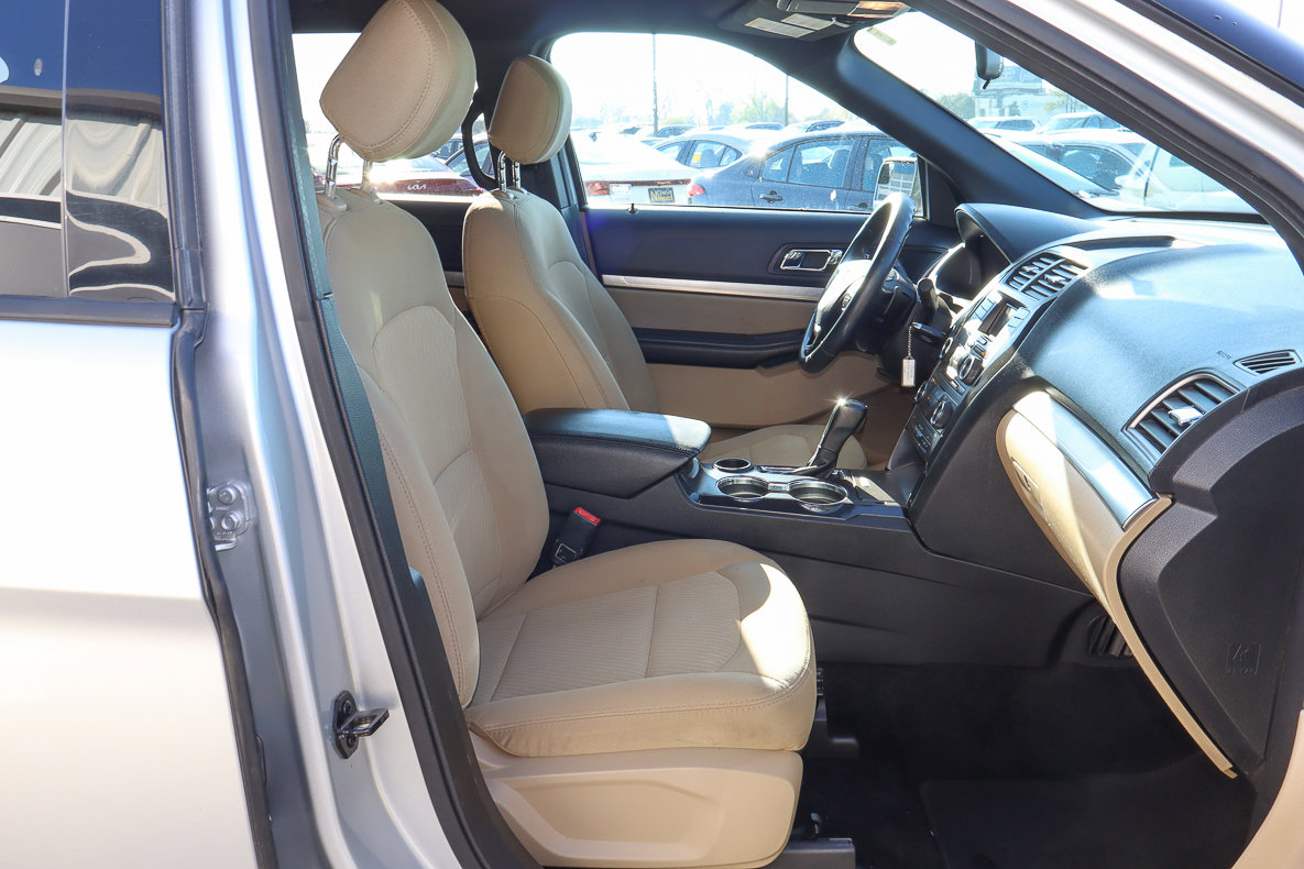 Used 2017 Ford Explorer FWD image 21