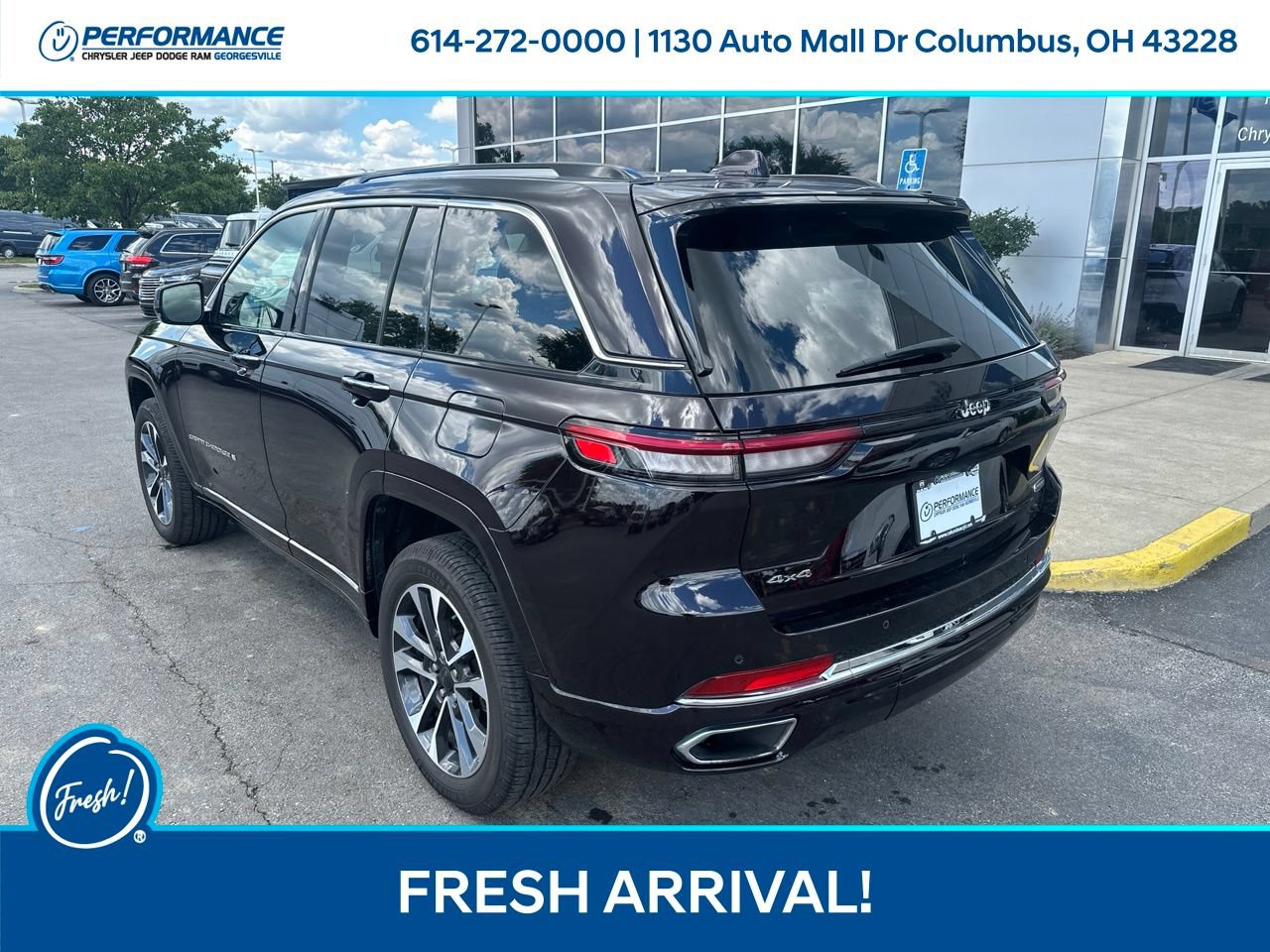 Used 2023 Jeep Grand Cherokee Overland AWD/4WD image 6