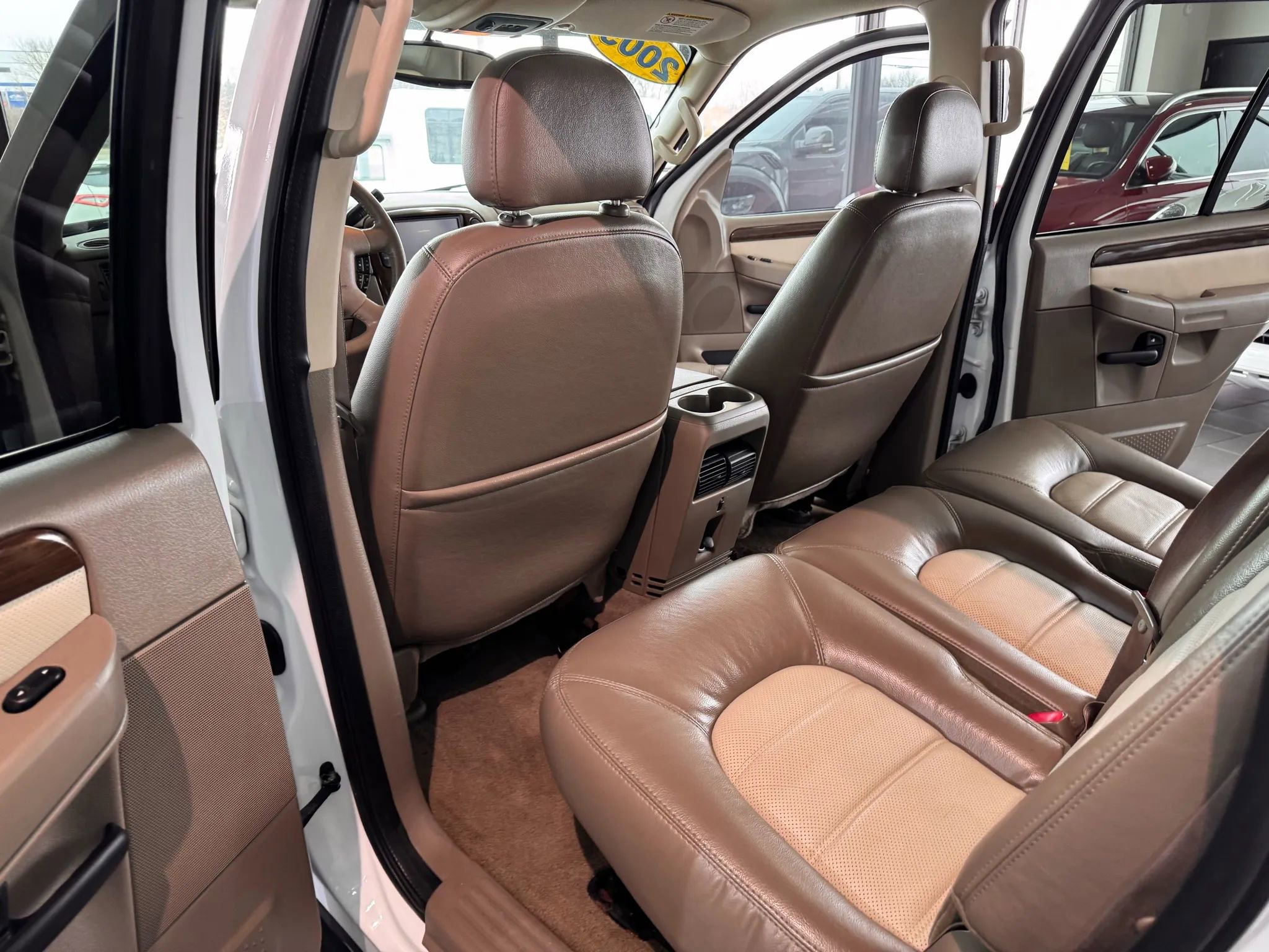 Used 2005 Ford Explorer Eddie Bauer AWD/4WD image 18