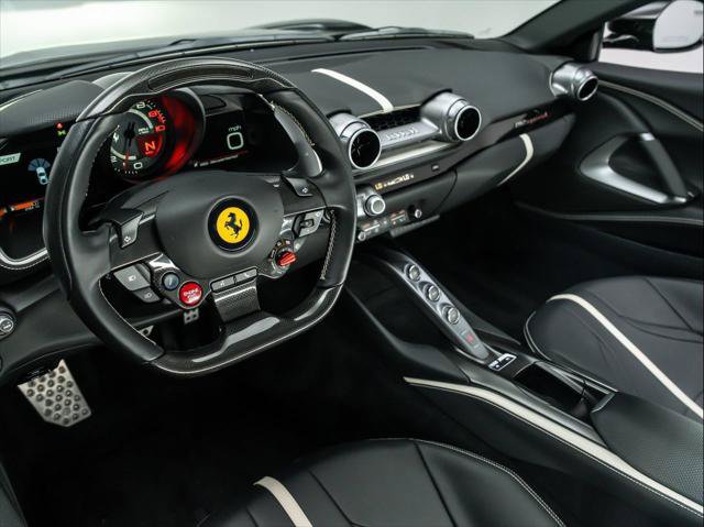 Used 2020 Ferrari 812 Superfast RWD image 21