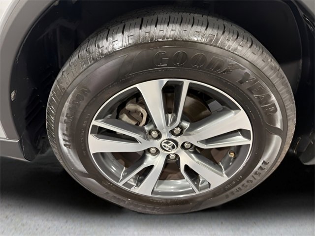 Used 2018 Toyota RAV4 XLE image 37