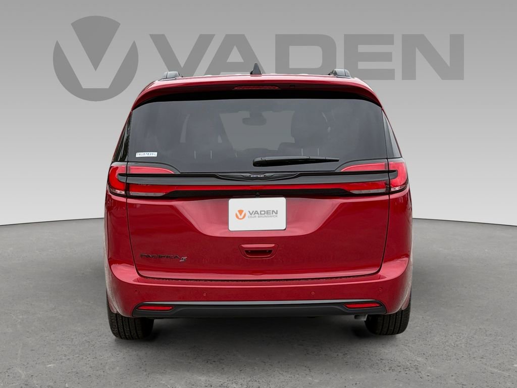 New 2026 Chrysler Pacifica Select image 26