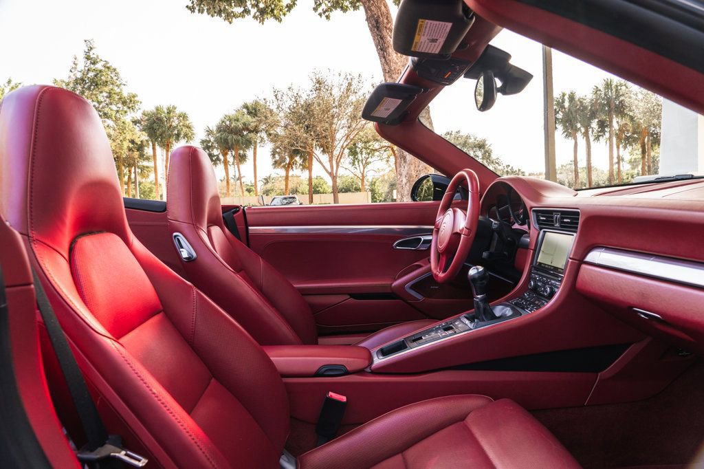Used 2015 Porsche 911 Carrera image 23