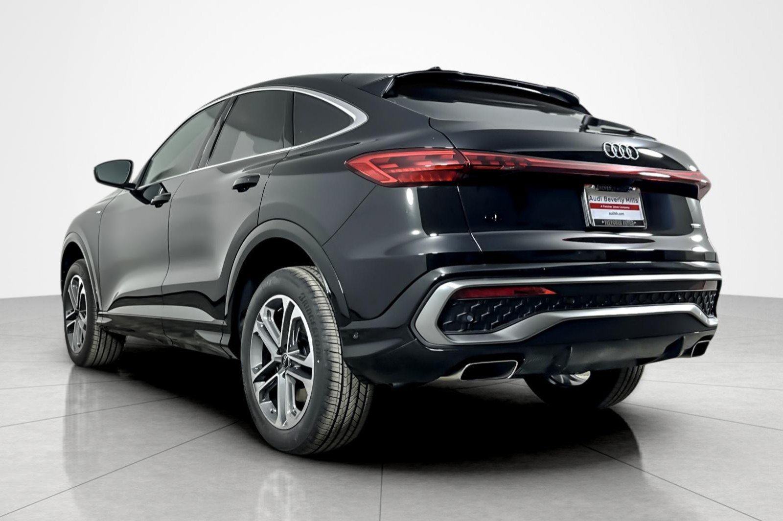 Used 2026 Audi Q5 Premium AWD/4WD image 3