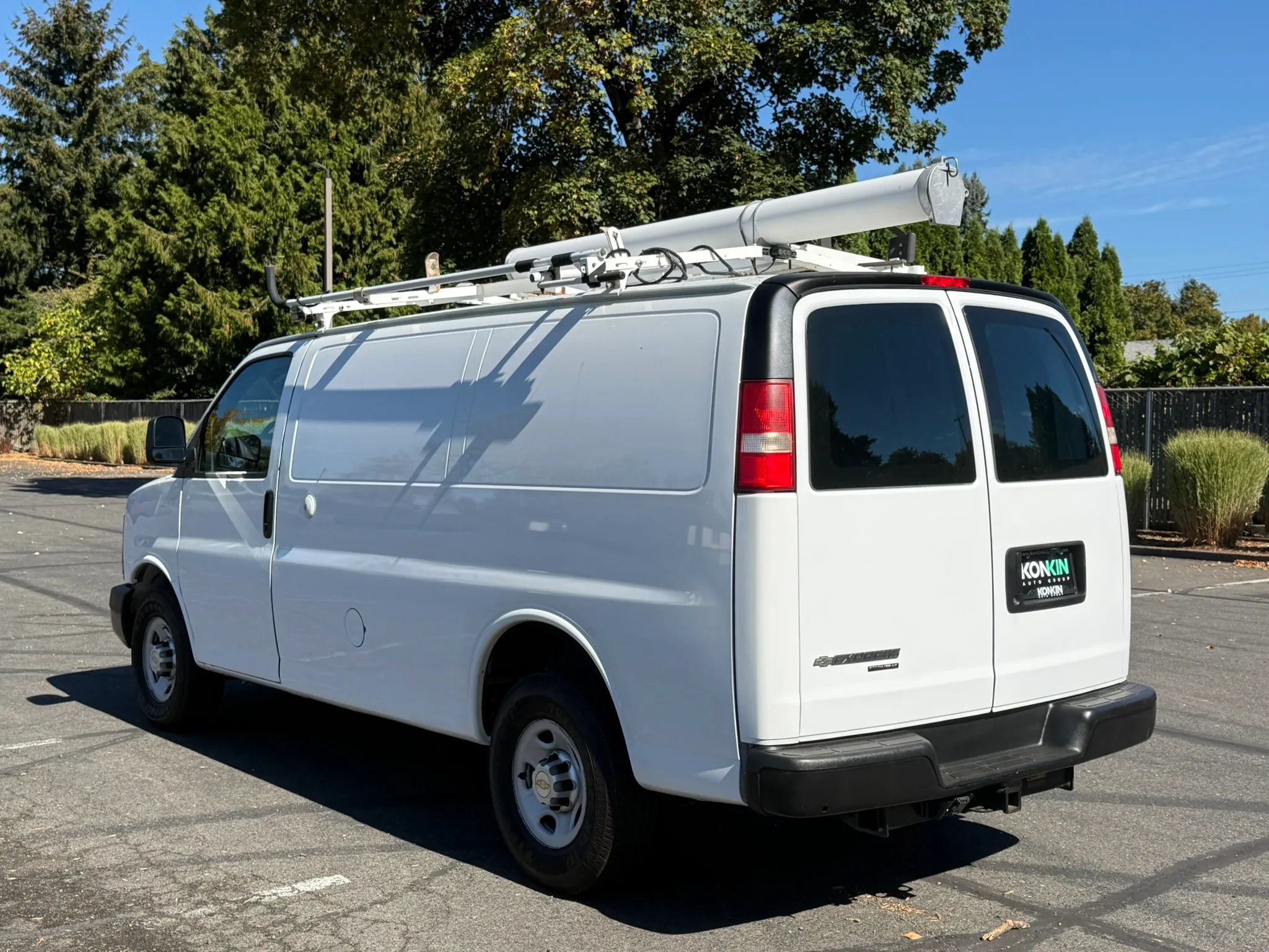 Used 2012 Chevrolet Express 2500 w/ Cold Climate Package RWD image 4