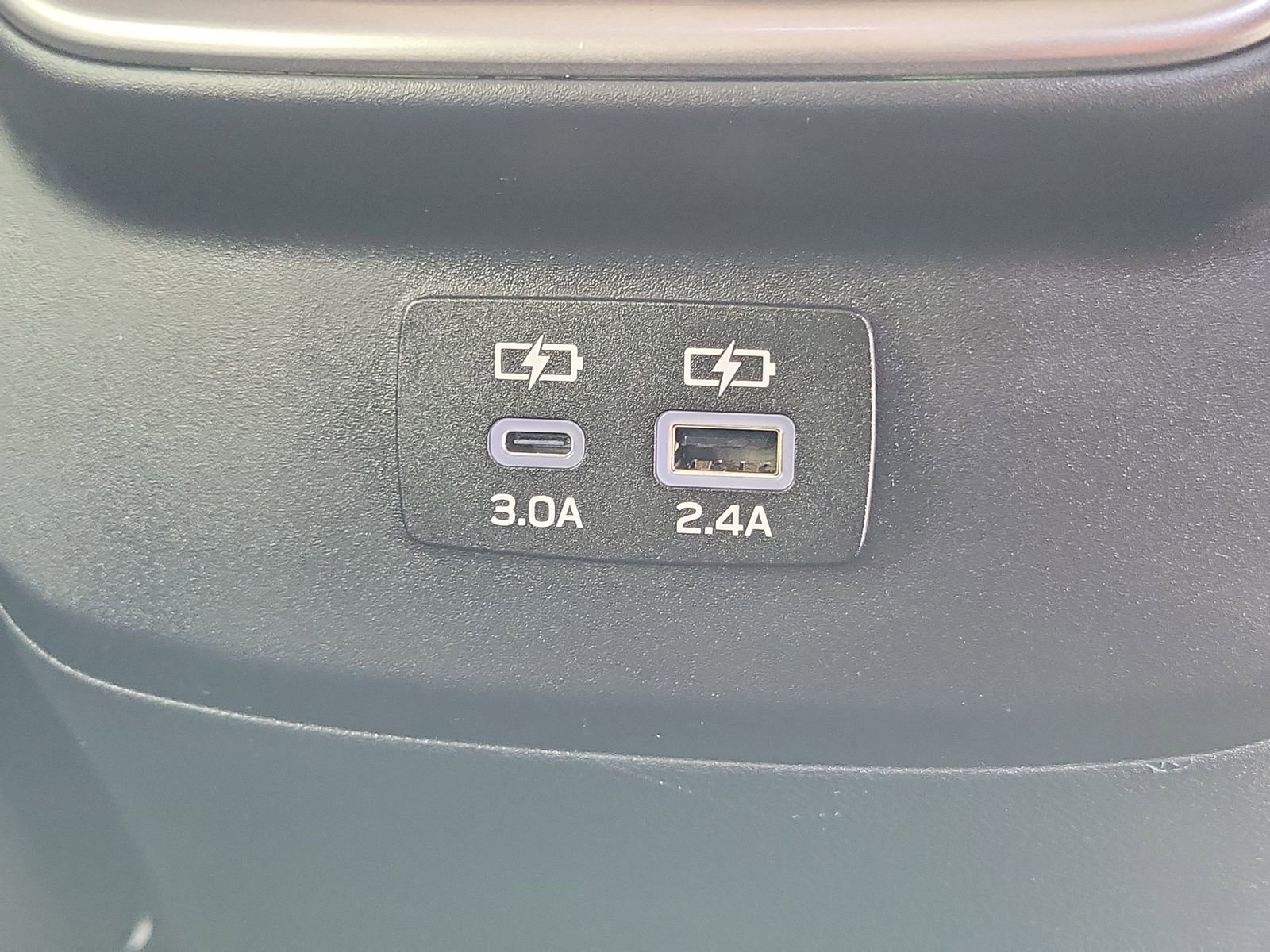 Used 2025 Subaru Outback Premium AWD/4WD image 25