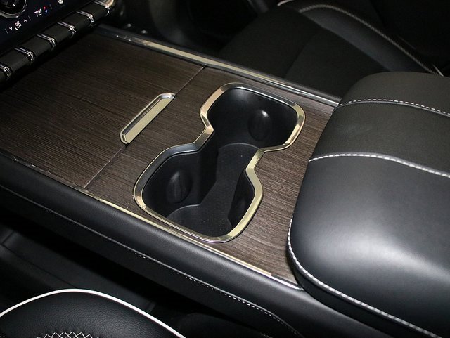 Used 2024 GMC Acadia Denali w/ Super Cruise Package image 24