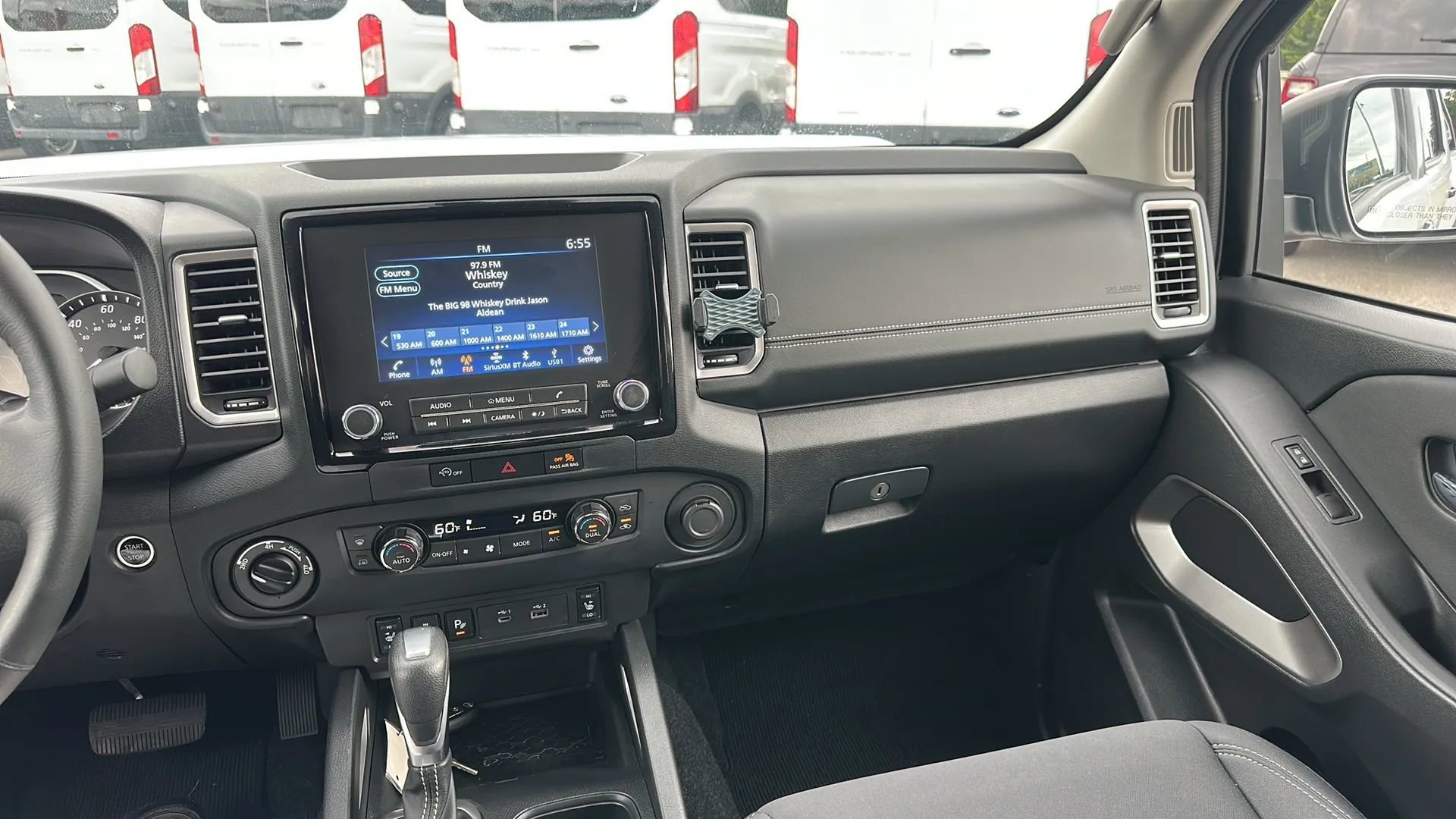 Used 2024 Nissan Frontier SV image 18