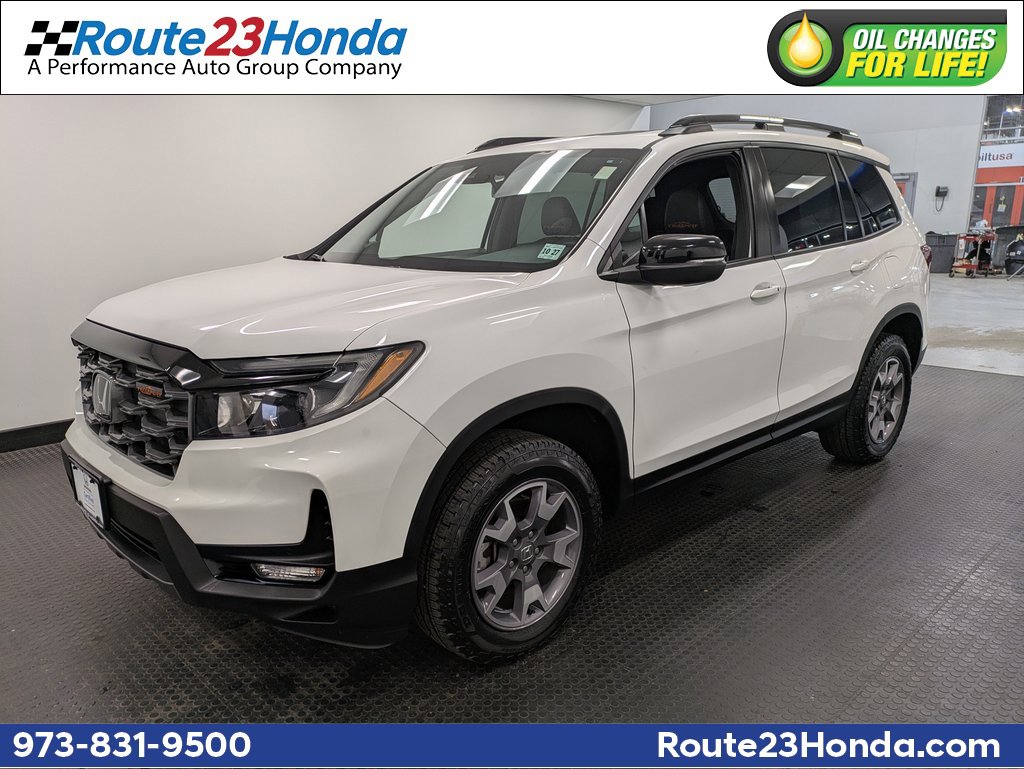 Certified 2022 Honda Passport TrailSport image 1
