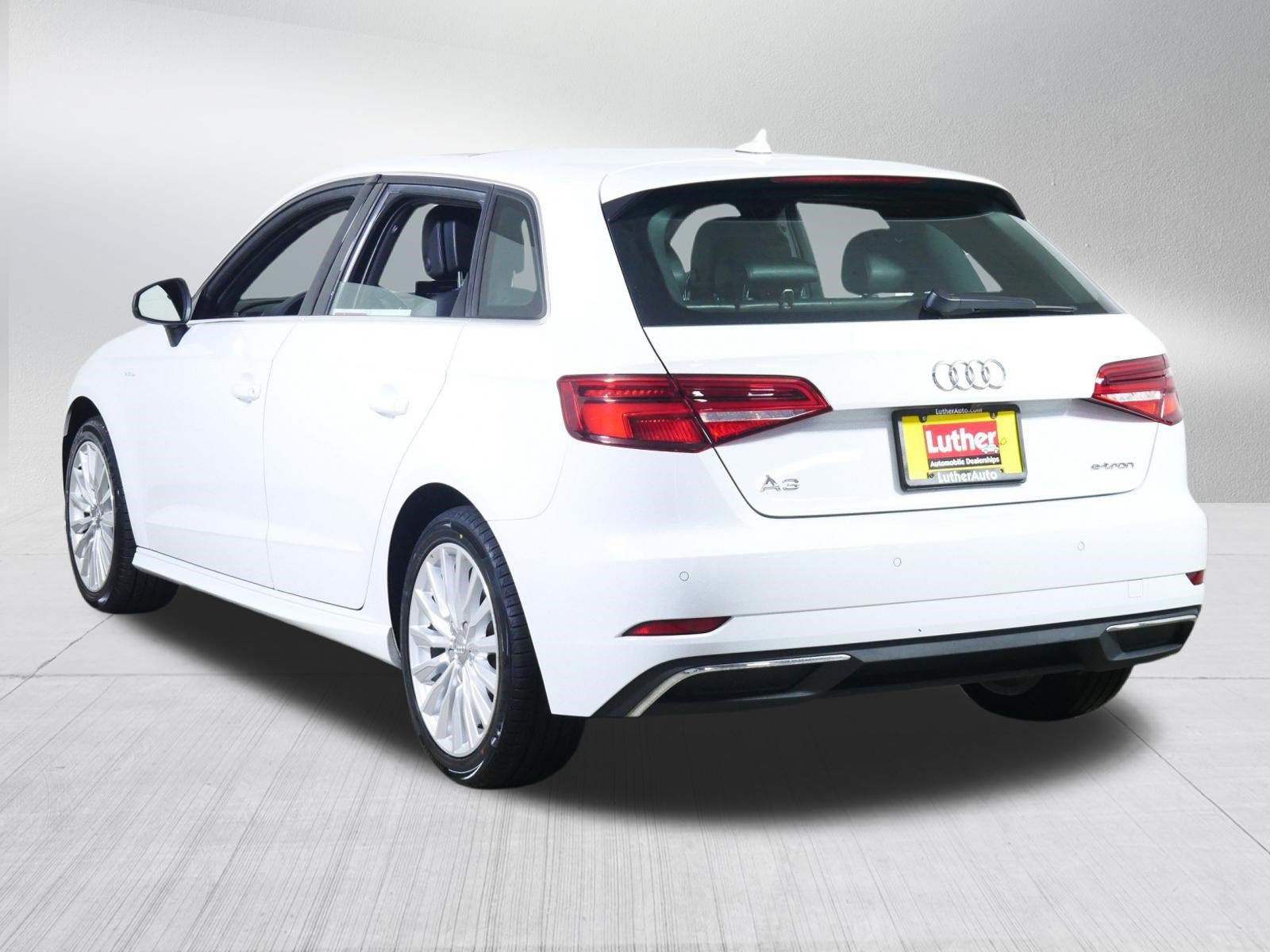 Used 2018 Audi A3 e-tron Prestige w/ Prestige Package FWD image 5