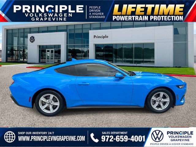 Used 2024 Ford Mustang Coupe RWD image 4