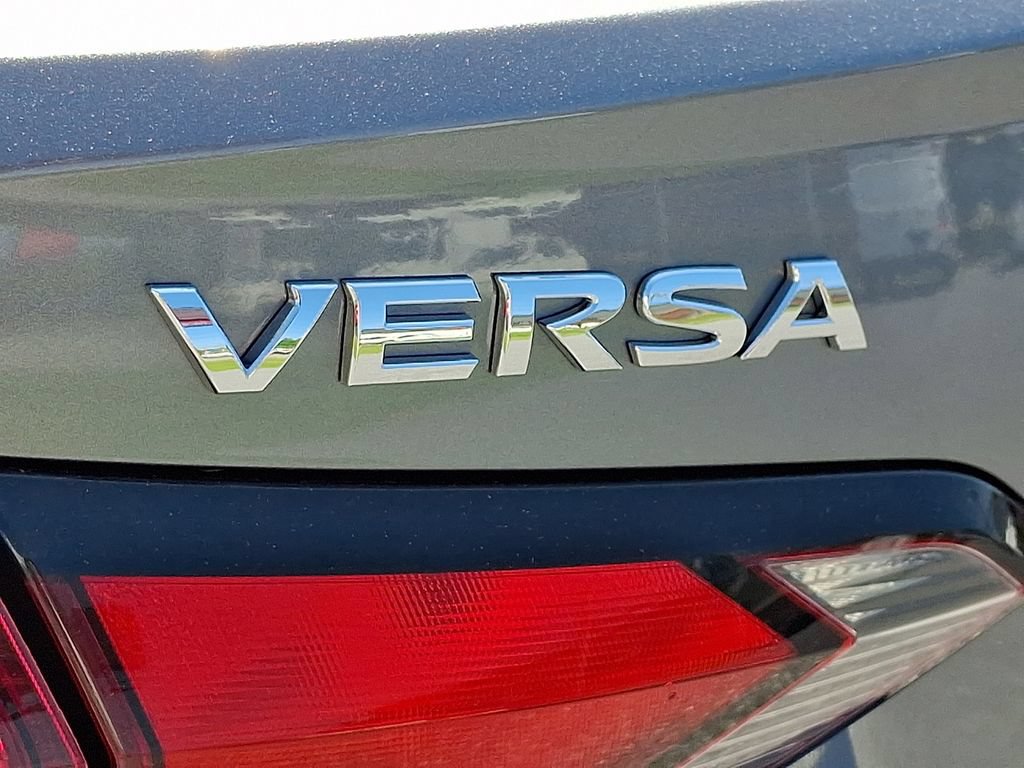 Used 2021 Nissan Versa SV FWD image 32