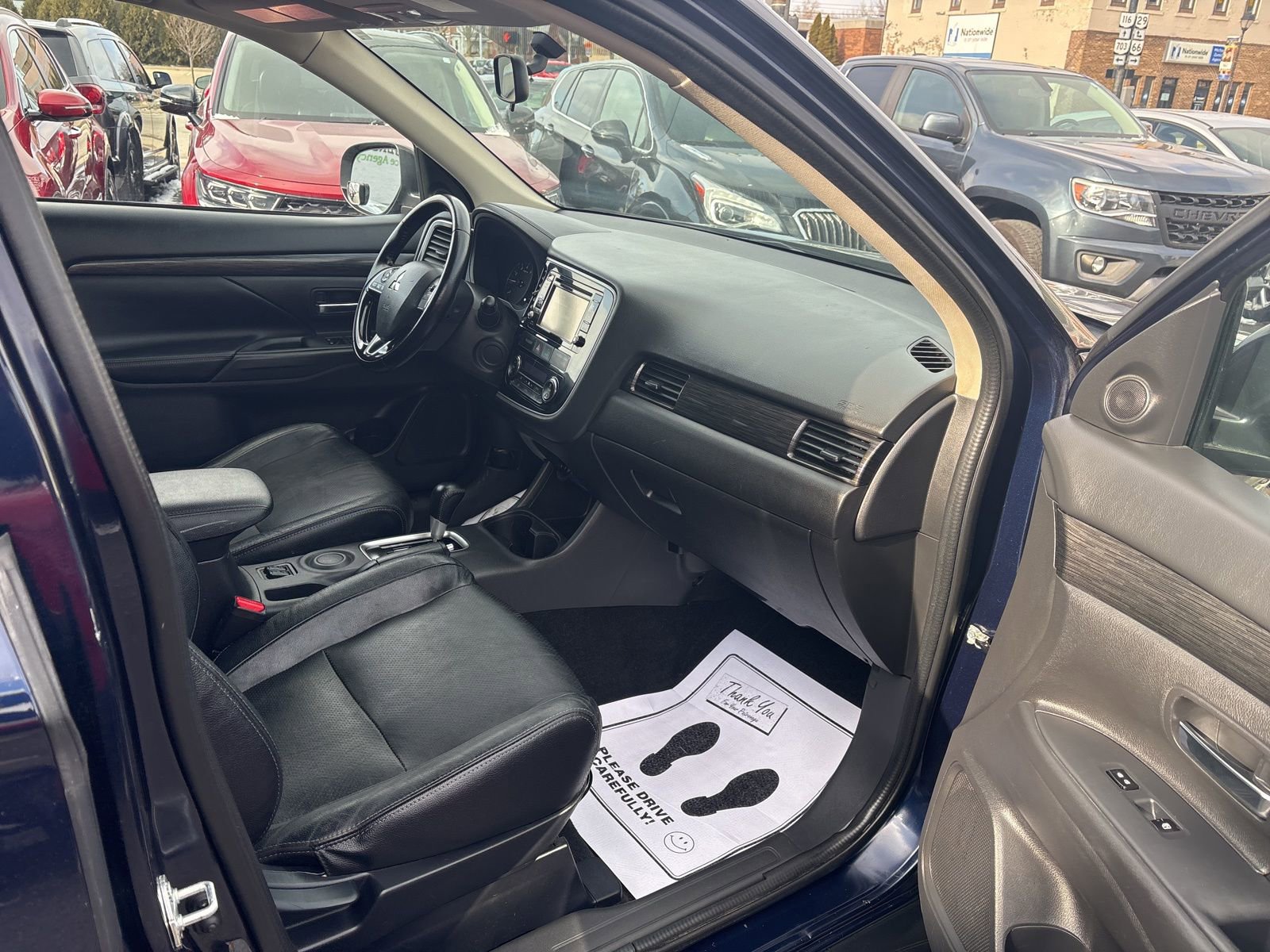 Used 2016 Mitsubishi Outlander SE image 18