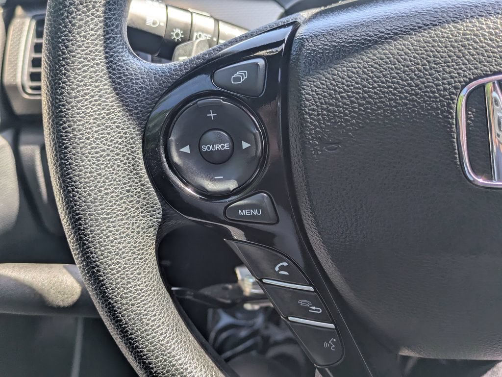 Used 2017 Honda Accord EX image 23