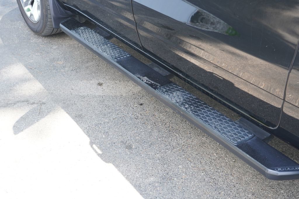 Used 2020 RAM 1500 Big Horn AWD/4WD image 10