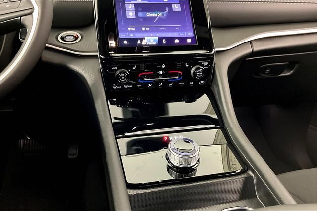New 2025 Jeep Grand Cherokee L Laredo w/ Luxury Tech Group I image 7