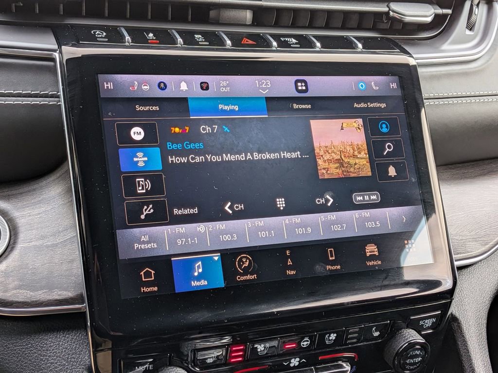 Used 2023 Jeep Grand Cherokee Overland image 20