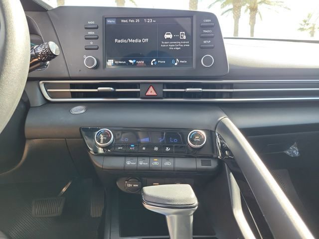 Certified 2025 Hyundai Elantra Blue image 13
