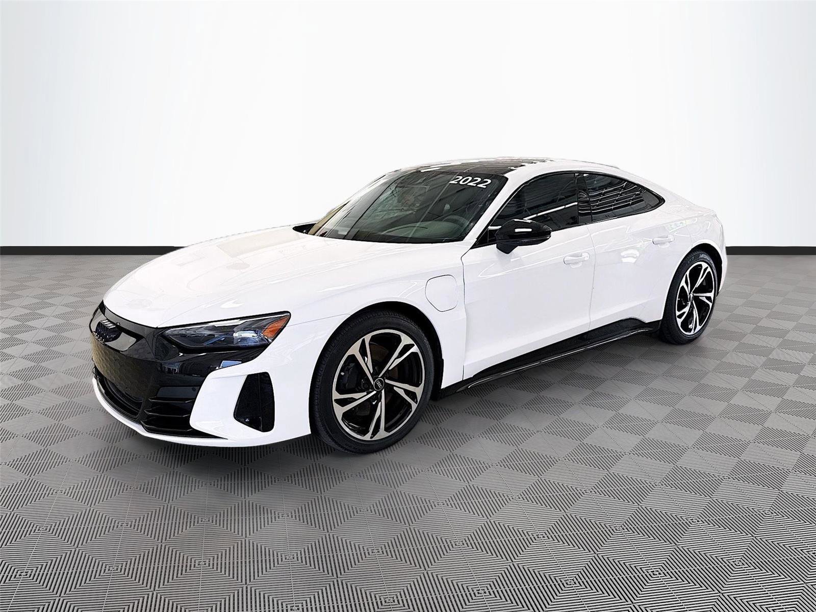 Used 2022 Audi e-tron GT Premium Plus w/ Performance Package AWD/4WD image 3
