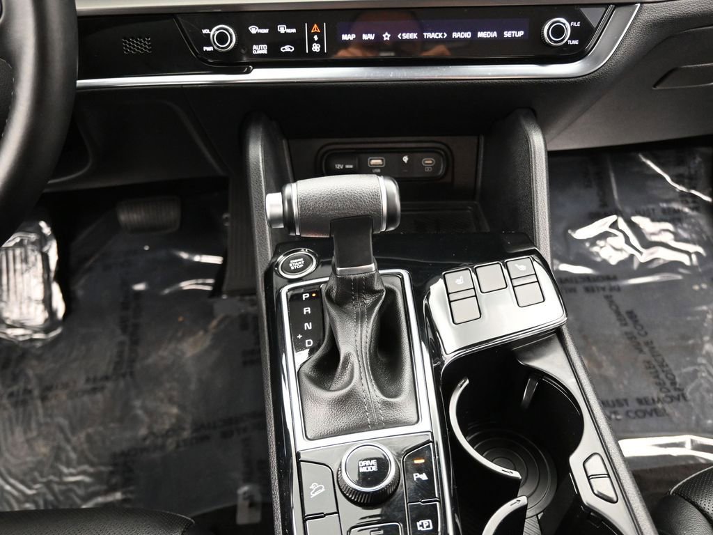 Certified 2024 Kia Sportage EX FWD image 10