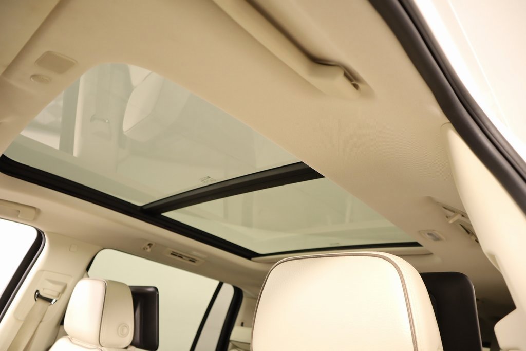 Used 2021 GMC Yukon XL Denali w/ Denali Ultimate Package image 17