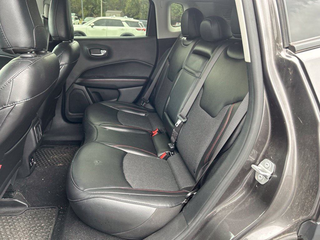 Used 2019 Jeep Compass Trailhawk AWD/4WD image 11