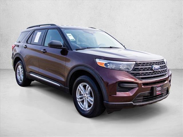 Used 2020 Ford Explorer XLT w/ Comfort Package AWD/4WD image 3