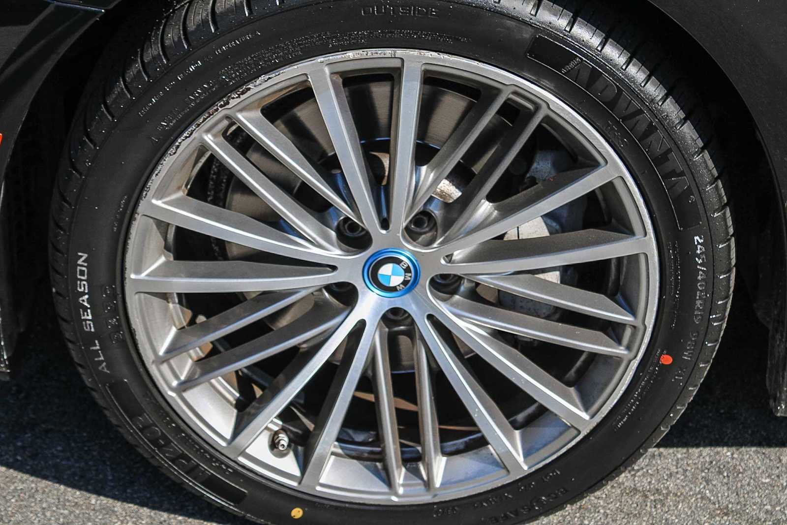 Used 2019 BMW 530e xDrive w/ Convenience Package AWD/4WD image 10