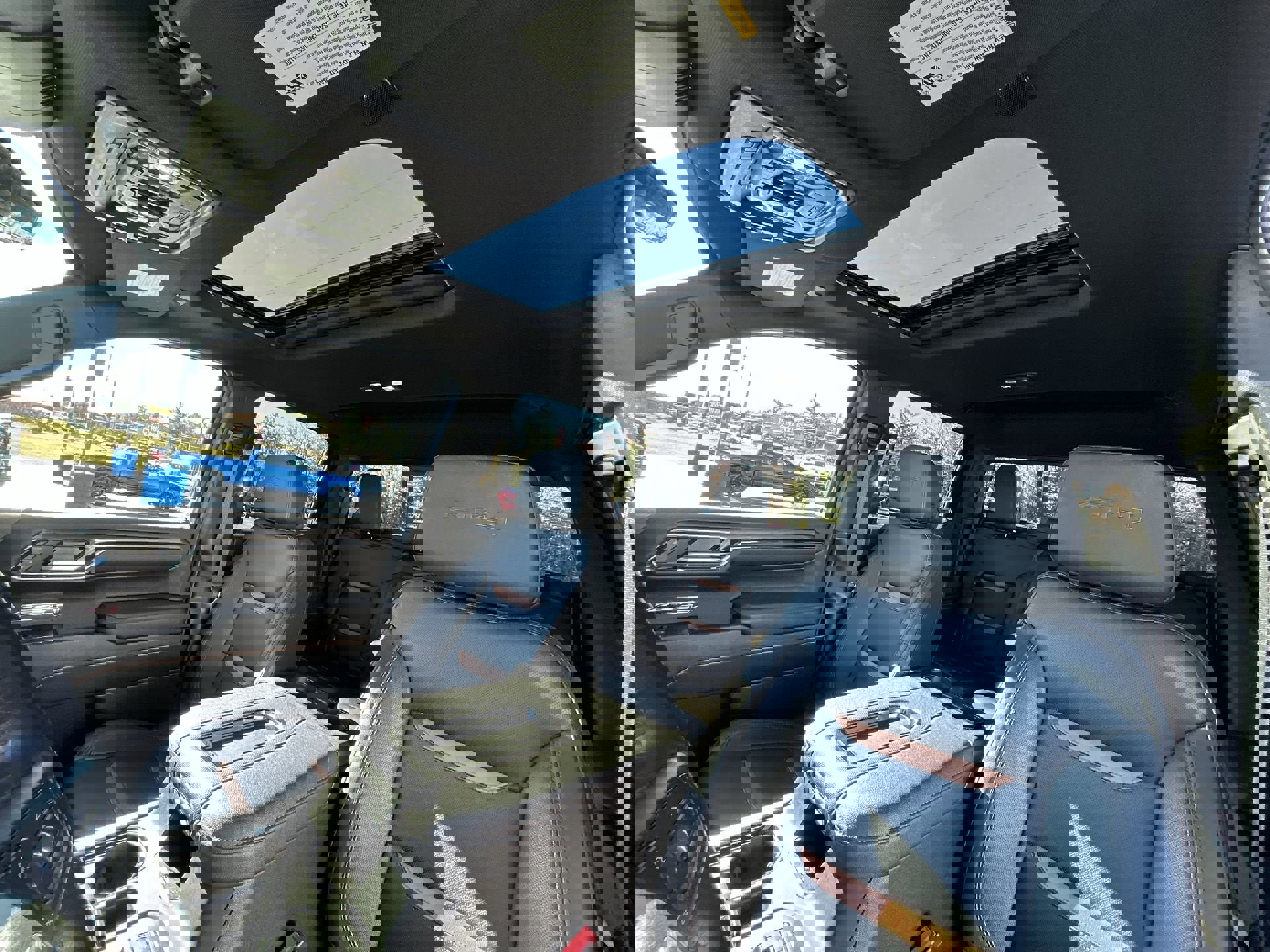 Used 2022 GMC Sierra 1500 AT4 w/ AT4 Premium Package image 21