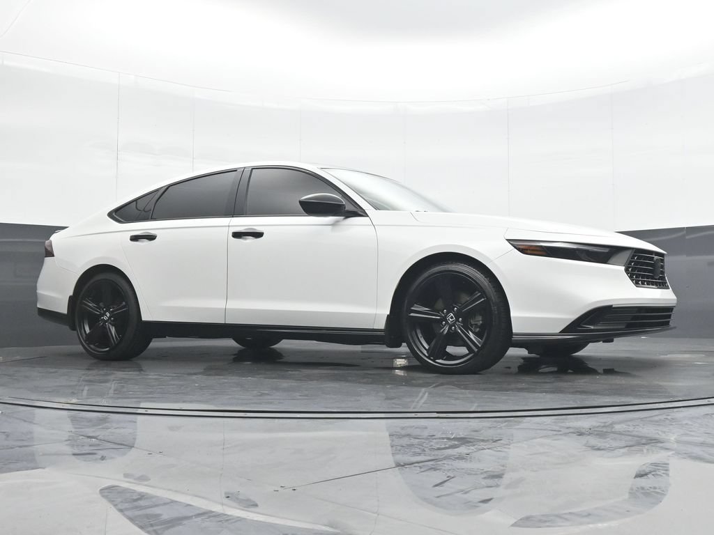 Used 2023 Honda Accord Sport image 32