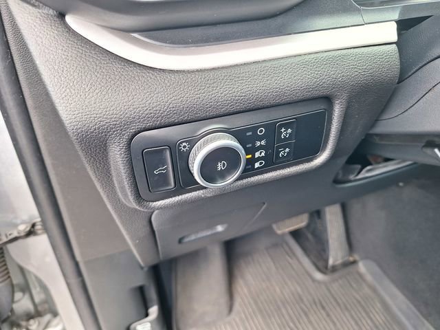 Used 2024 Ford Explorer XLT w/ Equipment Group 202A AWD/4WD image 20