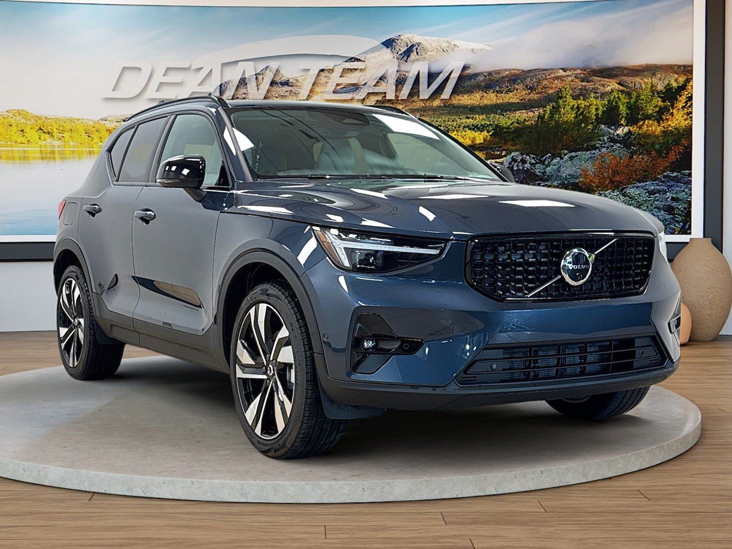 New 2026 Volvo XC40 B5 Ultra w/ Climate Package AWD/4WD image 3