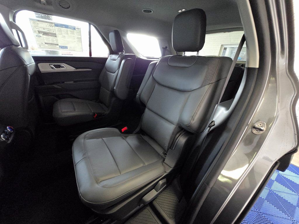 New 2026 Ford Explorer Active w/ Active Comfort Package image 22