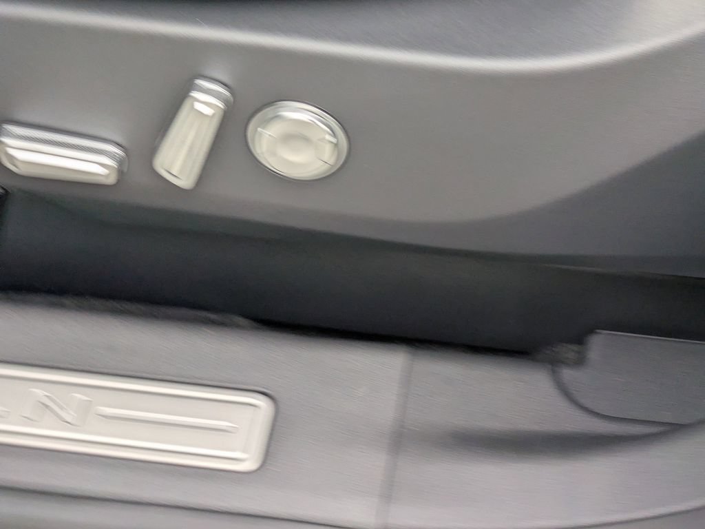 New 2026 Lincoln Nautilus Reserve AWD/4WD image 22